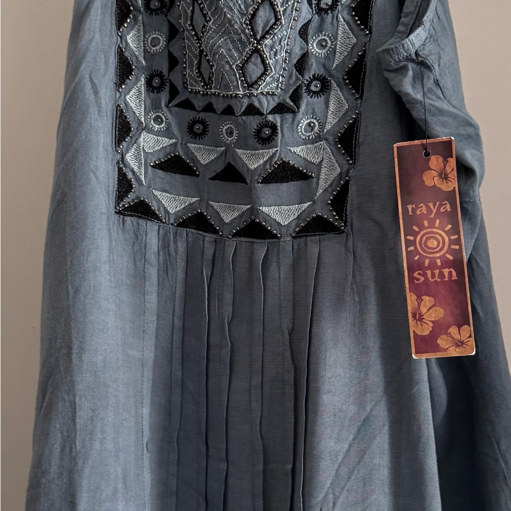 Raya Sun Gray Embroidered Top